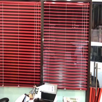 Venetian blinds