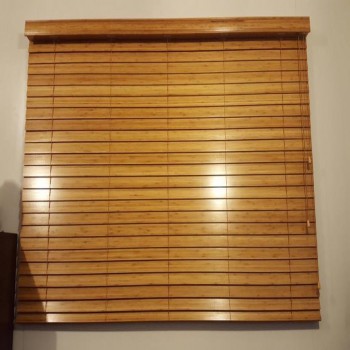 Wood venetian blinds